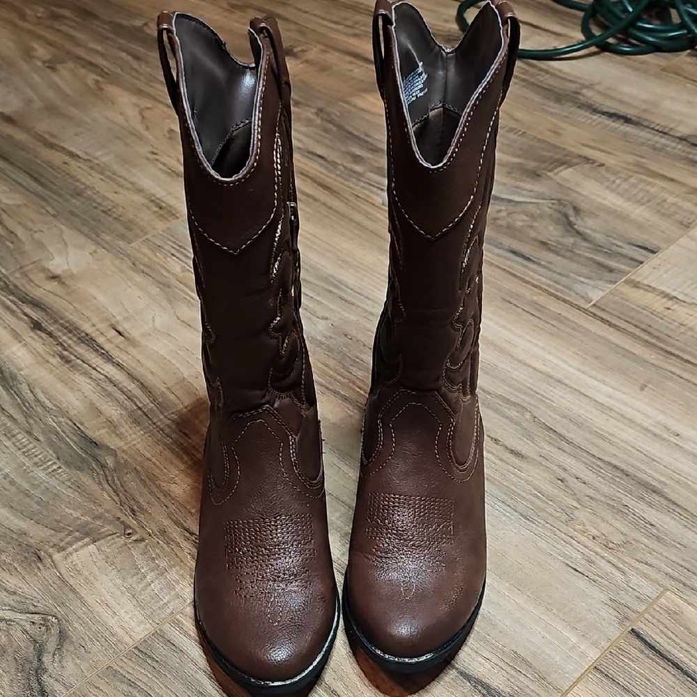 Girl's Brown Western Boots